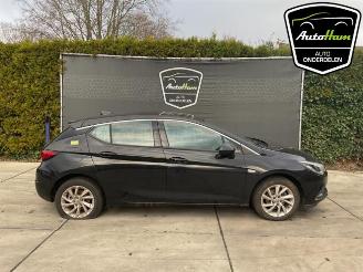 Coche siniestrado Opel Astra Astra K, Hatchback 5-drs, 2015 / 2022 1.0 Turbo 12V 2016/12