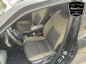 Toyota Yaris Cross Yaris Cross (PB1/PJ1), SUV, 2020 1.5 12V Hybrid 115 picture 18