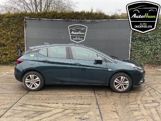 Vrakbiler auto Opel Astra Astra K, Hatchback 5-drs, 2015 / 2022 1.0 Turbo 12V 2017/6