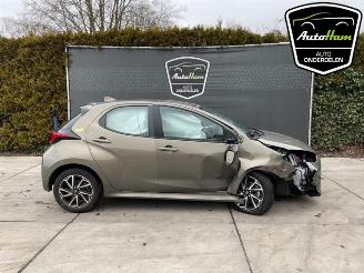 Vrakbiler auto Toyota Yaris Yaris IV (P21/PA1/PH1), Hatchback, 2020 1.5 12V Hybrid 115 2024/2