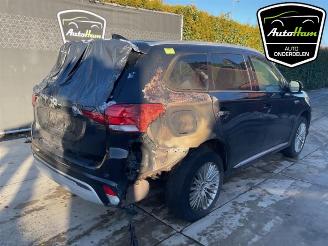 Mitsubishi Outlander Outlander (GF/GG), SUV, 2012 / 2022 2.4 16V PHEV 4x4 picture 12