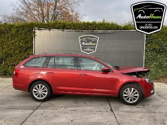 Coche siniestrado Skoda Octavia Octavia Combi (5EAC), Combi 5-drs, 2012 / 2020 1.0 TSI 12V 2016/7