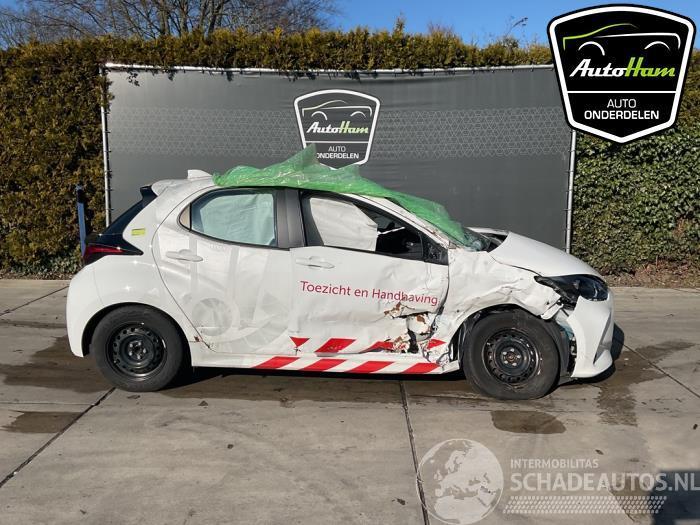 Toyota Yaris Yaris IV (P21/PA1/PH1), Hatchback, 2020 1.5 12V Hybrid 115