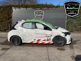 Vrakbiler auto Toyota Yaris Yaris IV (P21/PA1/PH1), Hatchback, 2020 1.5 12V Hybrid 115 2024/1