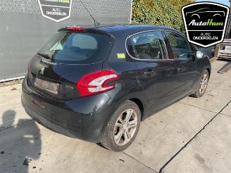 Peugeot 208 208 I (CA/CC/CK/CL), Hatchback, 2012 / 2019 1.4 16V picture 10