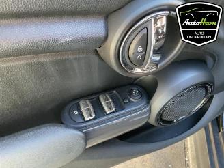 Mini Cooper Mini (F55), Hatchback 5-drs, 2013 1.5 12V Cooper picture 17