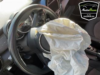 Mini Cooper Mini (F55), Hatchback 5-drs, 2013 1.5 12V Cooper picture 16