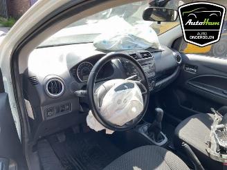 Mitsubishi Space-star Space Star (A0), Hatchback, 2012 1.0 12V picture 14