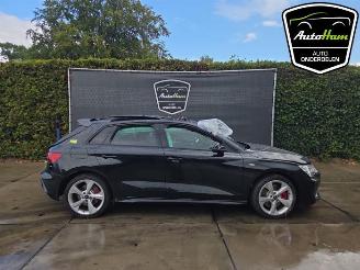 Vrakbiler auto Audi A3 A3 Sportback (8YA), Hatchback 5-drs, 2019 1.5 45 TFSIe 16V 2026/4
