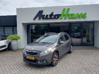 krockskadad bil auto Peugeot 2008 1.2 Vti 12V PureTech 82 MPV  Benzine 1.199cc 60kW (82pk) 2014/4