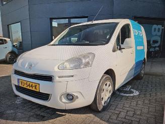 krockskadad bil auto Peugeot Partner Electric Bestel  Elektrisch  49kW (67pk) 2014/6