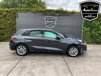 Vrakbiler auto Audi A3 A3 Sportback (8YA), Hatchback 5-drs, 2019 2.0 30 TDI 16V 2022/7