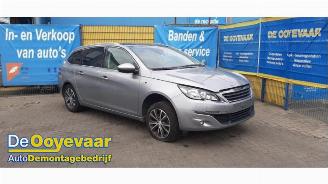 demontáž osobní automobily Peugeot 308 308 SW (L4/L9/LC/LJ/LR), Combi 5-drs, 2014 / 2021 1.2 12V e-THP PureTech 130 2015/3