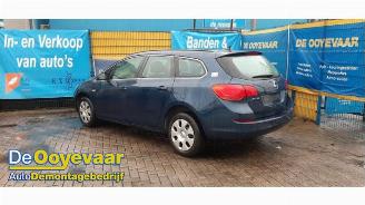 Uttjänta bilar auto Opel Astra Astra J Sports Tourer (PD8/PE8/PF8), Combi, 2010 / 2015 1.4 16V ecoFLEX 2011/7