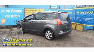 Uttjänta bilar auto Peugeot 5008 5008 I (0A/0E), MPV, 2009 / 2017 1.6 HDiF 16V 2013/5
