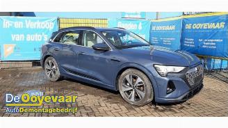 Vrakbiler auto Audi Q8 Q8 E-tron (GEG), SUV, 2022 50 Quattro 95 kWh 2023/6