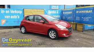 Vrakbiler auto Peugeot 208 208 I (CA/CC/CK/CL), Hatchback, 2012 / 2019 1.2 Vti 12V PureTech 82 2014/2