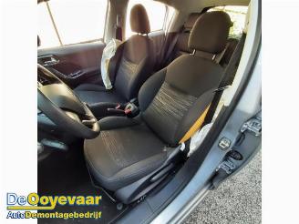Peugeot 208 208 I (CA/CC/CK/CL), Hatchback, 2012 / 2019 1.0 Vti 12V PureTech picture 7
