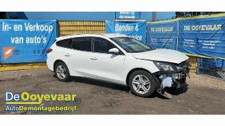 Vrakbiler auto Ford Focus Focus 4 Wagon, Combi, 2018 / 2025 1.0 Ti-VCT EcoBoost 12V 100 2020/2