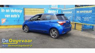 Vrakbiler auto Toyota Yaris Yaris III (P13), Hatchback, 2010 / 2020 1.5 16V Hybrid 2019/3
