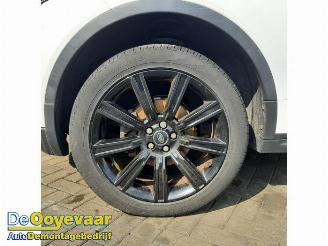 Land Rover Range Rover Evoque Range Rover Evoque (LVJ/LVS), SUV, 2011 / 2019 2.0 Si4 240 16V 5-drs. picture 4
