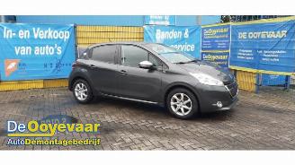 Vrakbiler auto Peugeot 208 208 I (CA/CC/CK/CL), Hatchback, 2012 / 2019 1.2 Vti 12V PureTech 82 2014/7