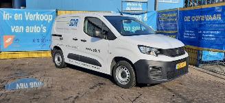 Unfallwagen Peugeot Partner Peugeot Partner 1.5 BlueHDi 100 S&S L1 2023/10