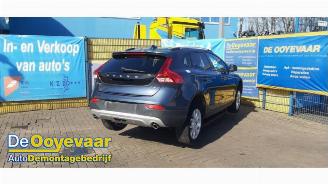Volvo V-40 V40 Cross Country (MZ), Hatchback 5-drs, 2012 / 2019 1.5 T3 16V Geartronic picture 2