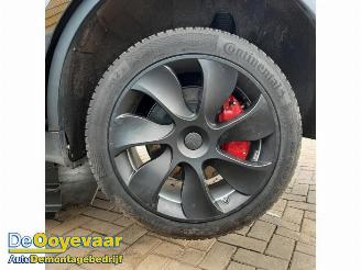 Tesla Model Y Model Y (5YJY), SUV, 2019 / 2025 RWD picture 8