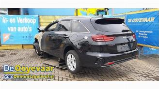 Kia Cee d Ceed Sportswagon (CDF), Combi 5-drs, 2018 1.0i T-GDi MHEV 12V picture 3