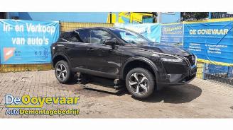 Vrakbiler auto Nissan Qashqai Qashqai (J12), SUV, 2021 1.3 DIG-T MHEV 16V 2022/7