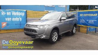 Mitsubishi Outlander Outlander (GF/GG), SUV, 2012 / 2022 2.0 16V PHEV 4x4 picture 4