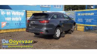 Kia Cee d Ceed Sportswagon (CDF), Combi 5-drs, 2018 1.5 T-GDI 16V picture 2