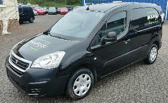 Gebrauchtwagen Van Peugeot Partner Peugeot Partner klima 3 sitse 2015/11