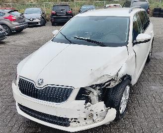 Auto incidentate Skoda Octavia Skoda Octavia Combi Ambition 133086 km ! 2015/10