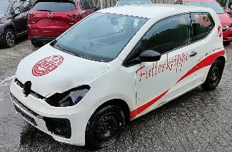 Schadeauto Volkswagen Up!  2016/11