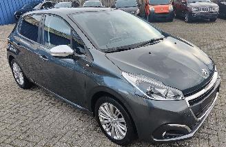 Peugeot 208 Peugeot 208 BlueHDi 100 Style picture 6