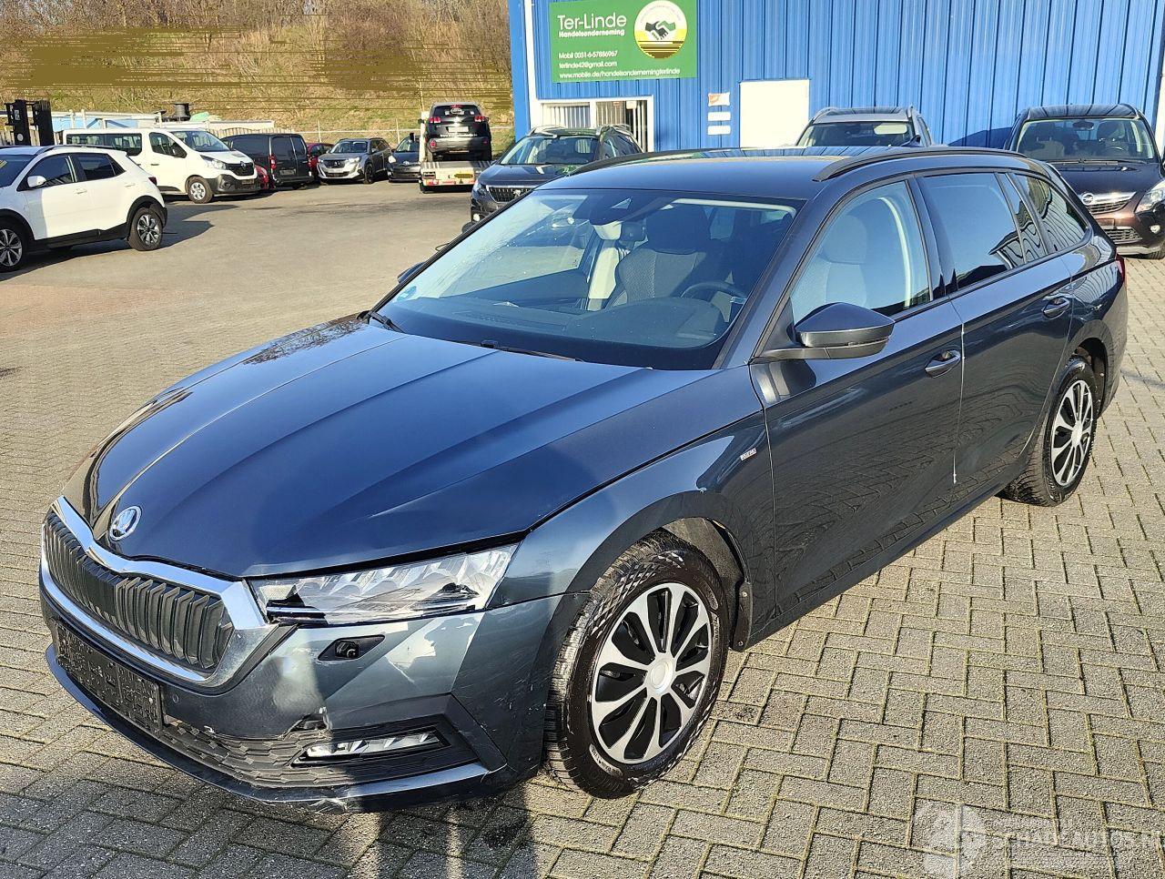 Skoda Octavia Skoda Octavia Combi Clever lichte gewoon rijdende schade
