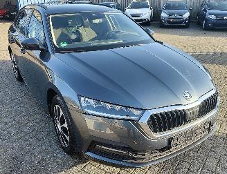 Skoda Octavia Skoda Octavia Combi Clever lichte gewoon rijdende schade picture 5