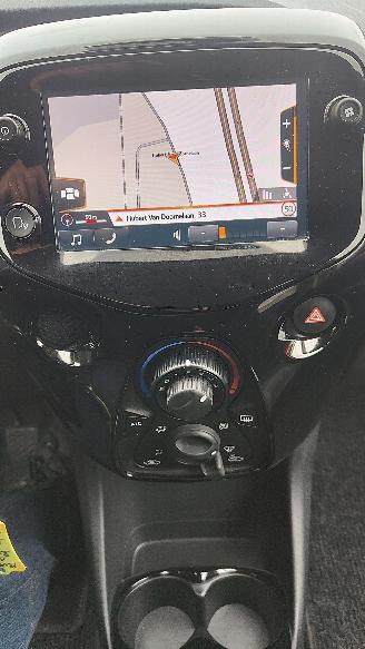 Peugeot 108 Peugeot 108 Allure navi allu camera picture 9