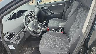 Toyota Corolla Toyota Verso Executive 2 liter d4d picture 9