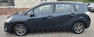 Toyota Corolla Toyota Verso Executive 2 liter d4d picture 2