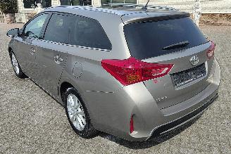 Toyota Auris Touring Sports Toyota Auris Touring Sports Edition top staat picture 3