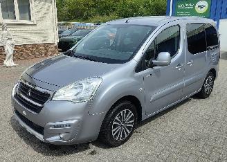 Tweedehands auto Peugeot Partner Tepee Peugeot Partner Tepee Allure Blue HDi 100 S/S 2017/4