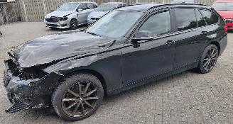 skadebil auto BMW 3-serie BMW 320 3 Touring 320 d 2013/12