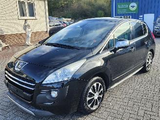 Gebrauchtwagen PKW Peugeot 3008 peugeot 3008 diesel hybbride 4x4 full options 2012/4