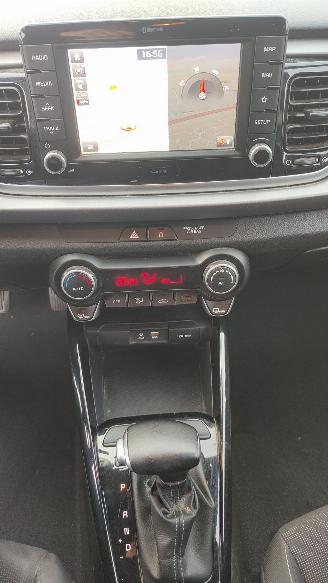 Kia Rio Kia Rio Edition 7 automaat 1.4 navigatie camera picture 14