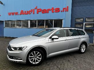 Volkswagen Passat 2.0 TDI bluemotion variant picture 2