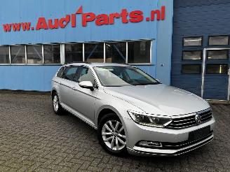 skadebil auto Volkswagen Passat 2.0 TDI bluemotion variant 2019/2