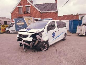 Peugeot Expert AMBULANCE picture 2